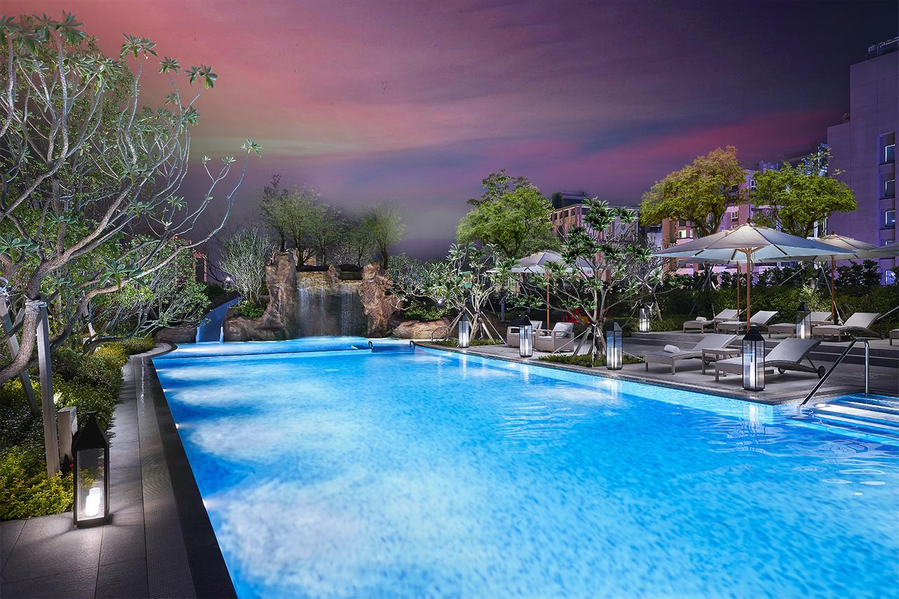 Mu Jiaoxi Hotel Buitenkant foto The swimming pool at the hotel